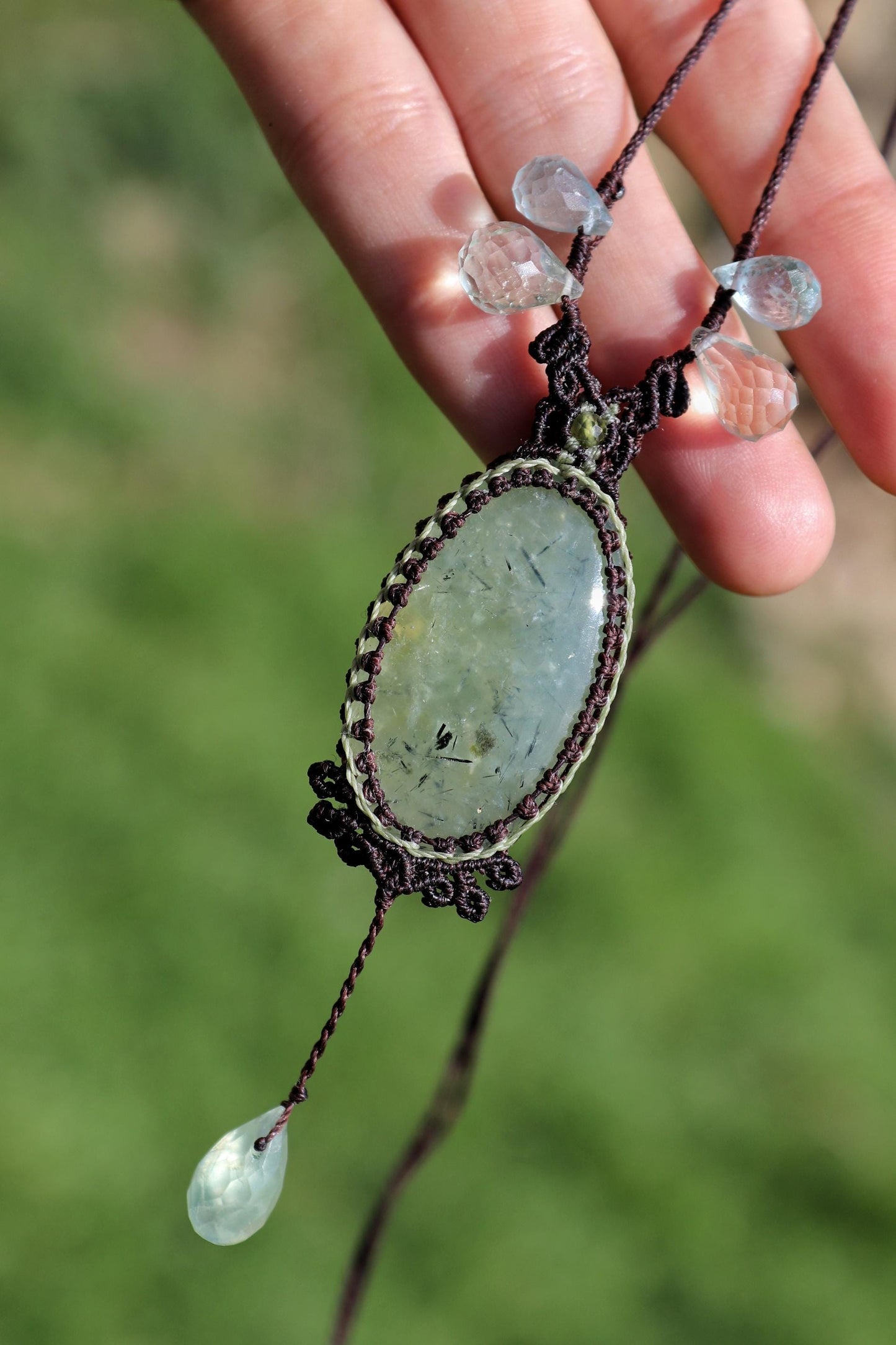 PREHNIT-Anhänger mit Aquamarin, grünem Amethyst und Peridot