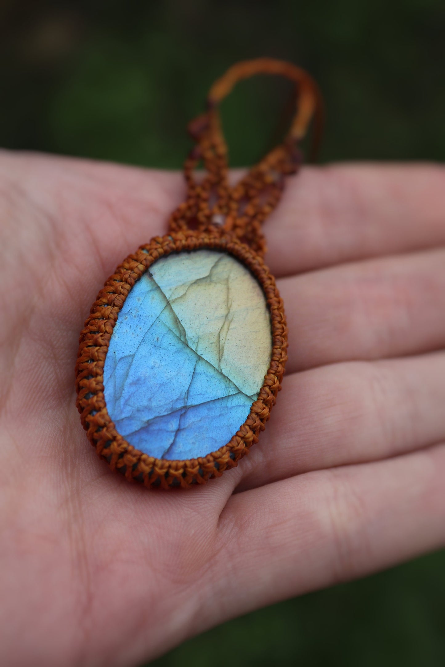 Boho Makramee blauer Labradorit Anhänger Halskette