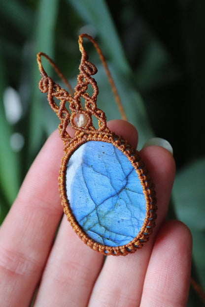 Boho Makramee blauer Labradorit Anhänger Halskette
