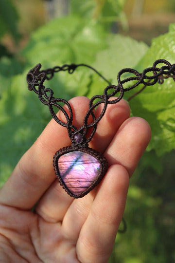 Eleganter violetter SPECTROLITH-Choker