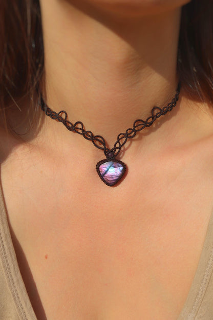 Eleganter violetter SPECTROLITH-Choker
