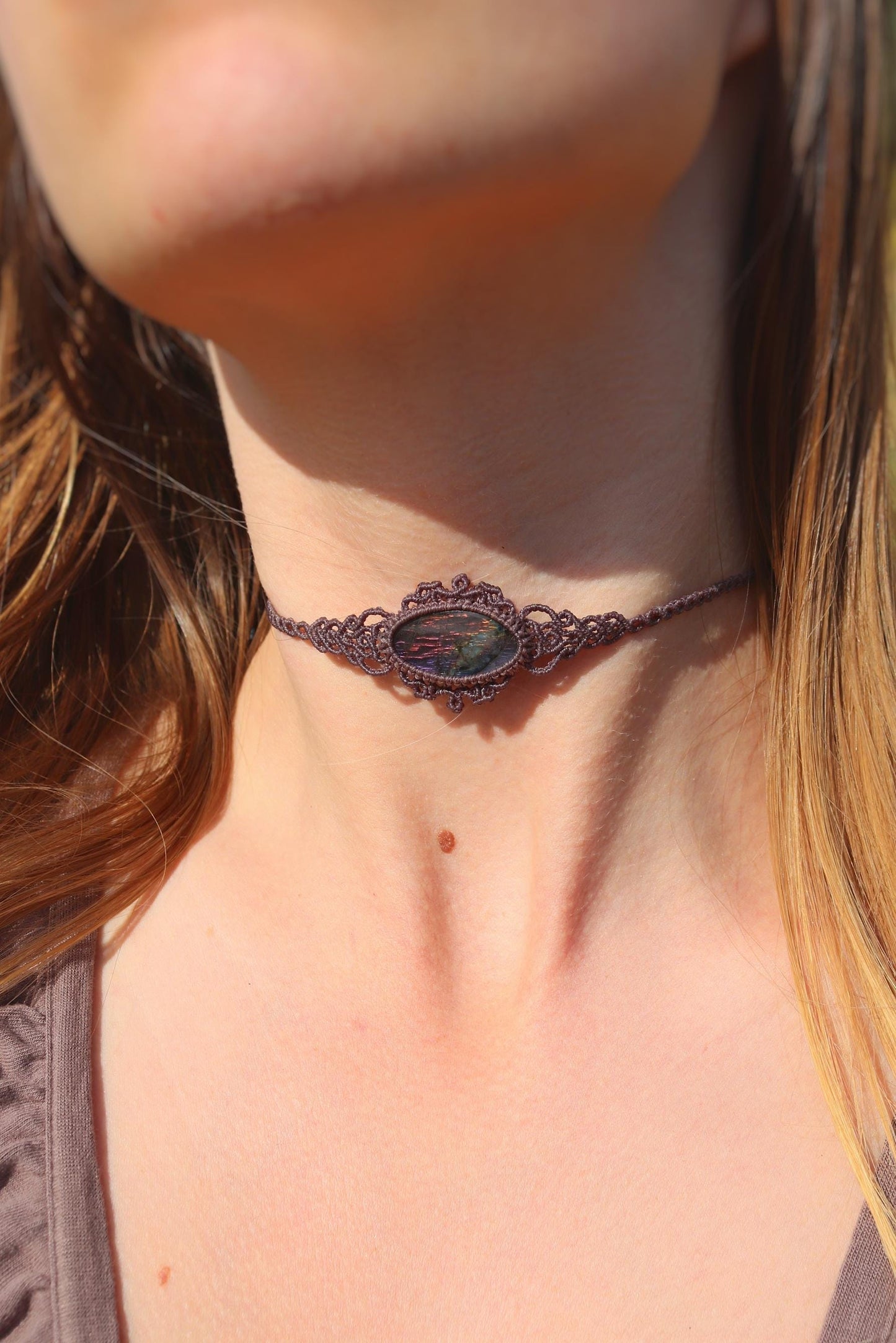 Echtes violettes SPECTROLITE Halsband/Collier