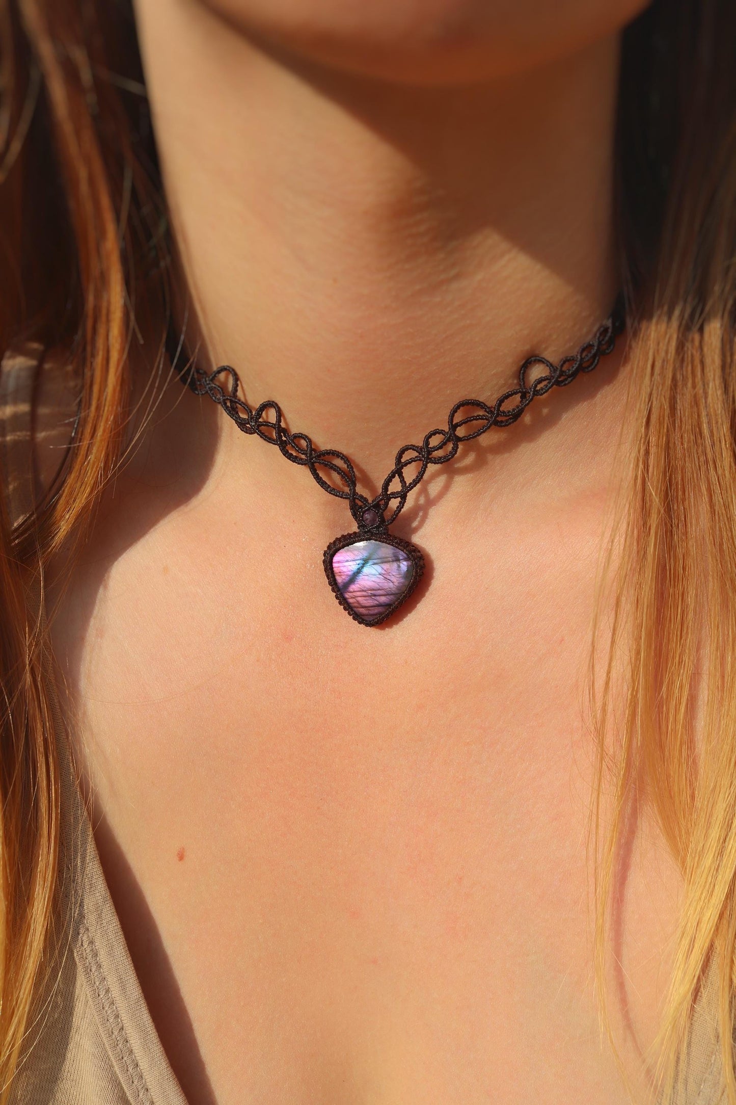 Eleganter violetter SPECTROLITH-Choker