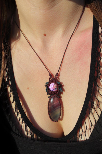 ASTRAL REALMS kosmische FLUORIT- und violette Spectrolith-Halskette