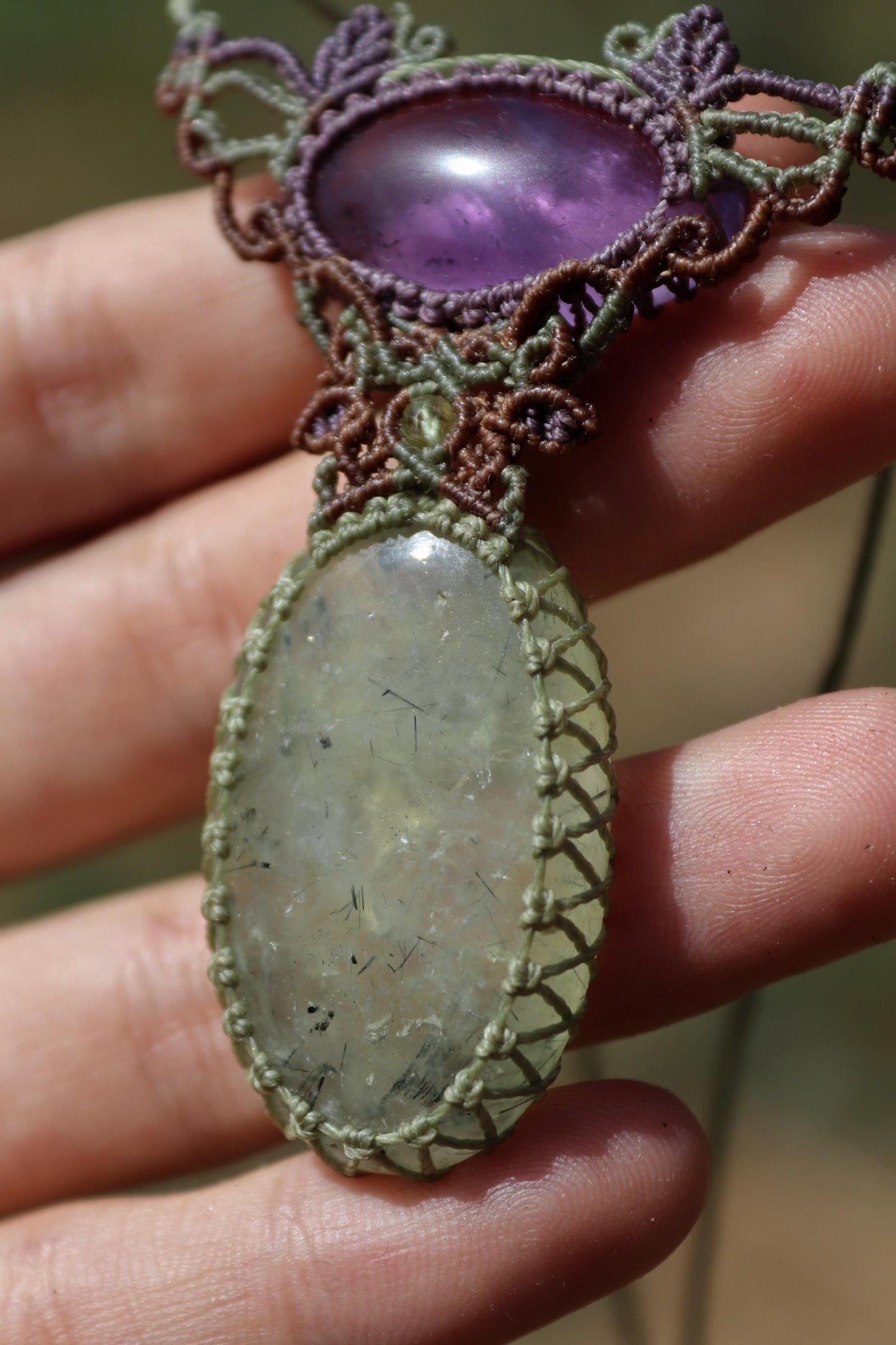 ELOWEN’S GARDEN Anhänger mit Prehnit und Amethyst