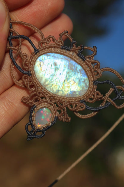 Äthiopischer OPAL und MONDSTEIN Choker