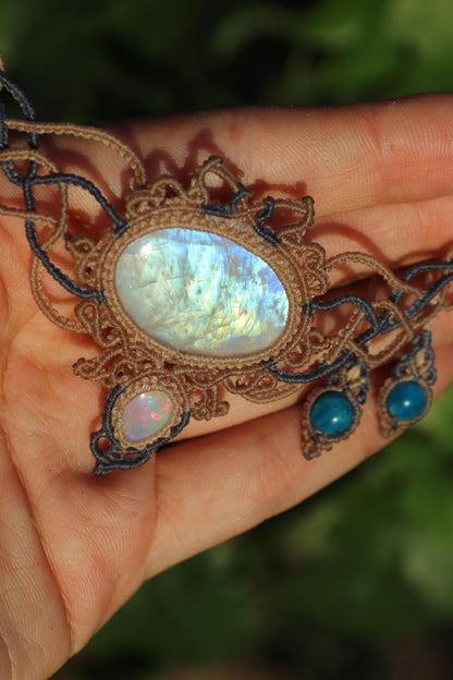 Äthiopischer OPAL und MONDSTEIN Choker