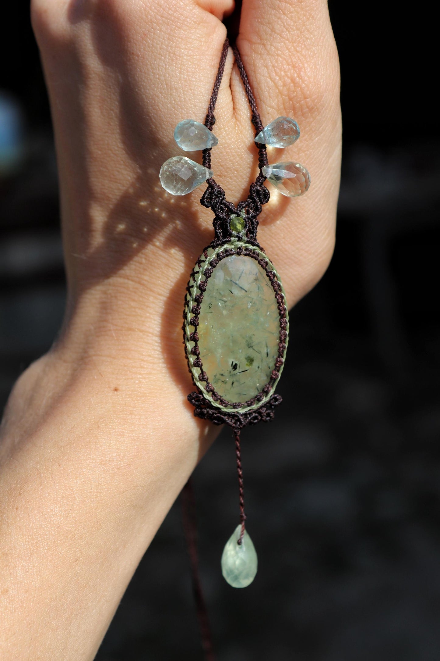 PREHNIT-Anhänger mit Aquamarin, grünem Amethyst und Peridot