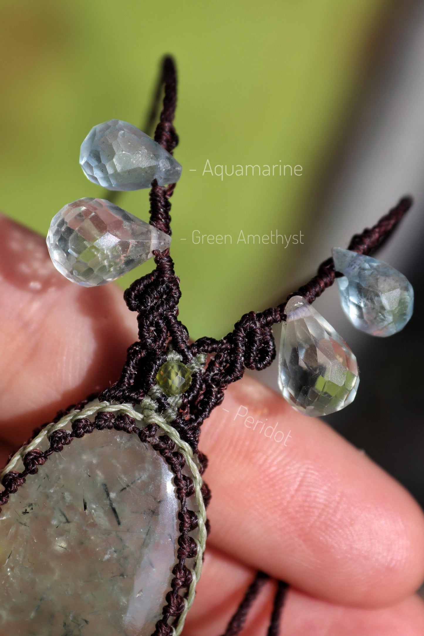 PREHNIT-Anhänger mit Aquamarin, grünem Amethyst und Peridot