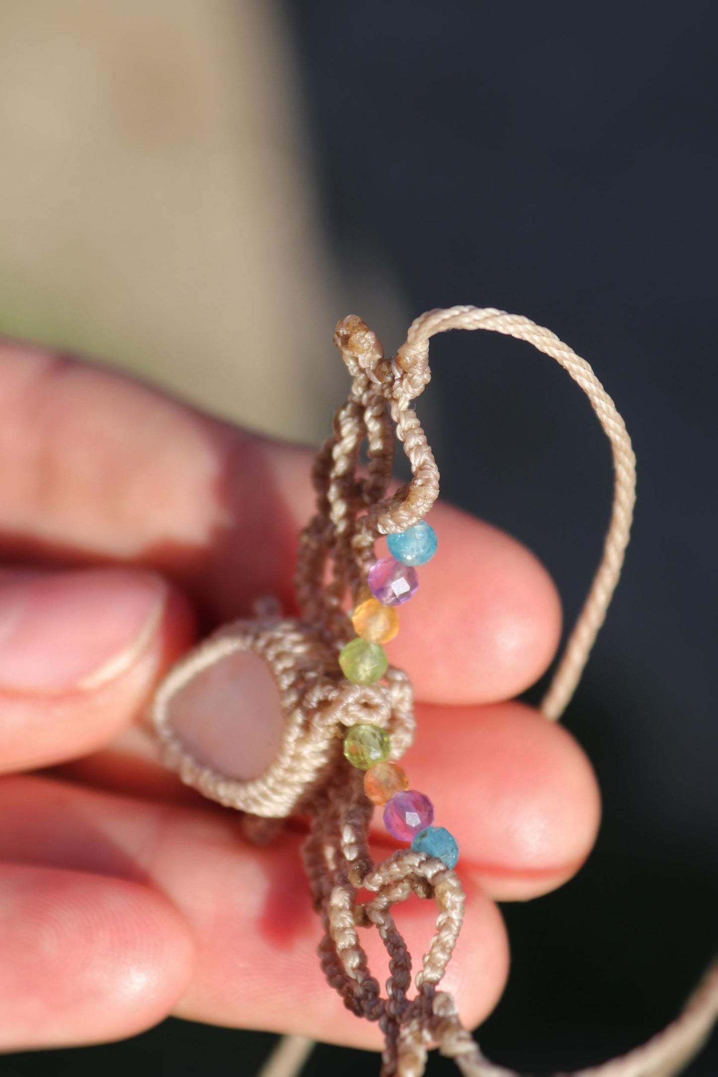 Regenbogen-MONDSTEIN-Halskette mit natürlichen Edelsteinperlen