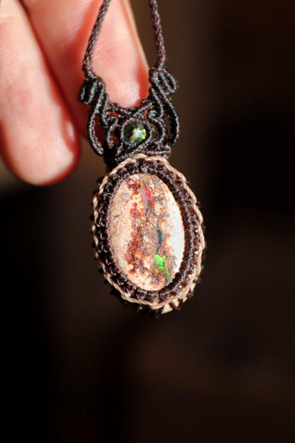 Mexikanische OPAL-Halskette aus Mikro-Makramee 
