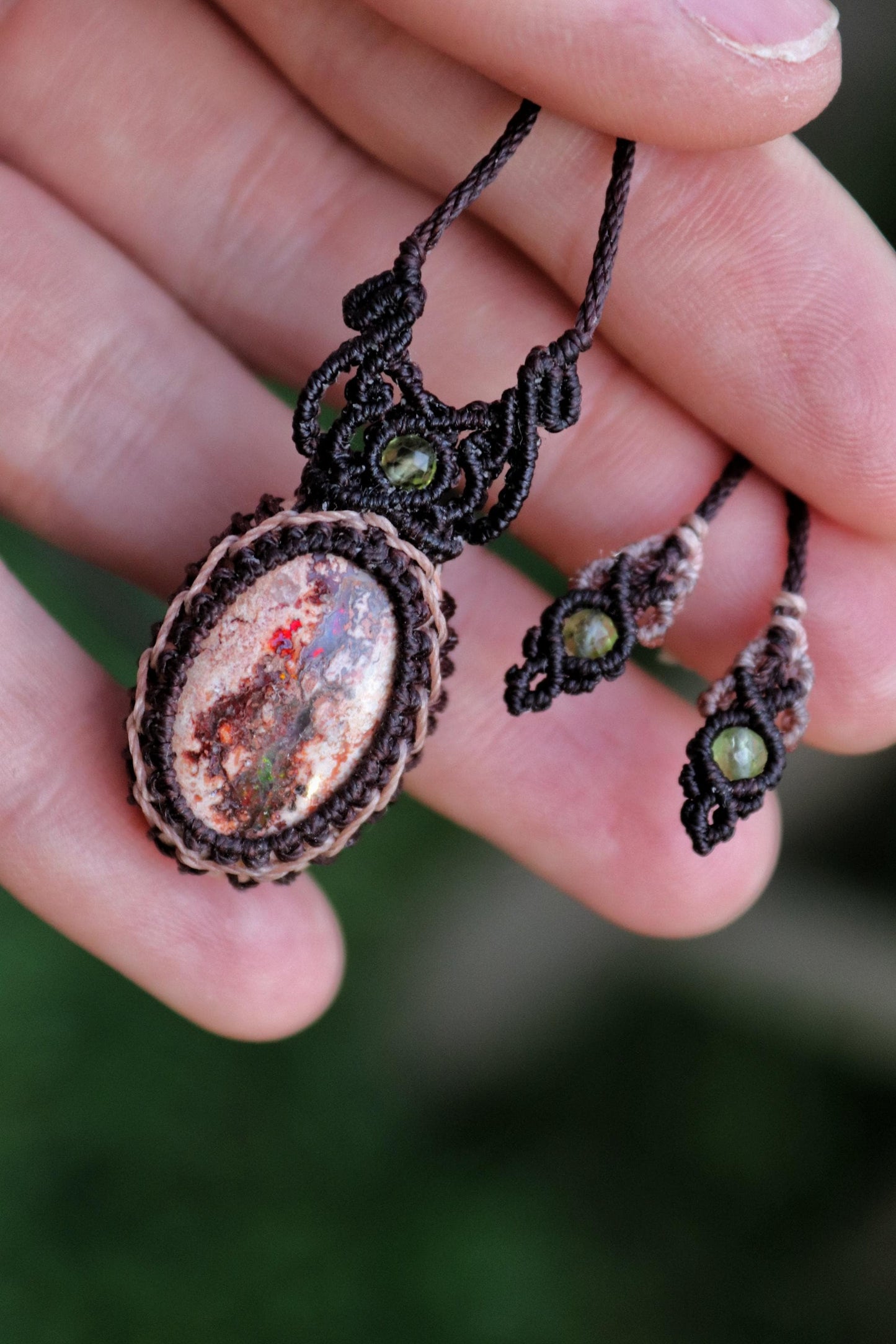 Mexikanische OPAL-Halskette aus Mikro-Makramee 