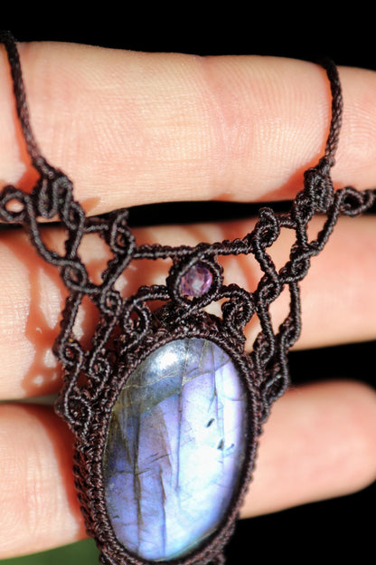 Lila LABRADORIT-Anhänger mit Amethystperlen