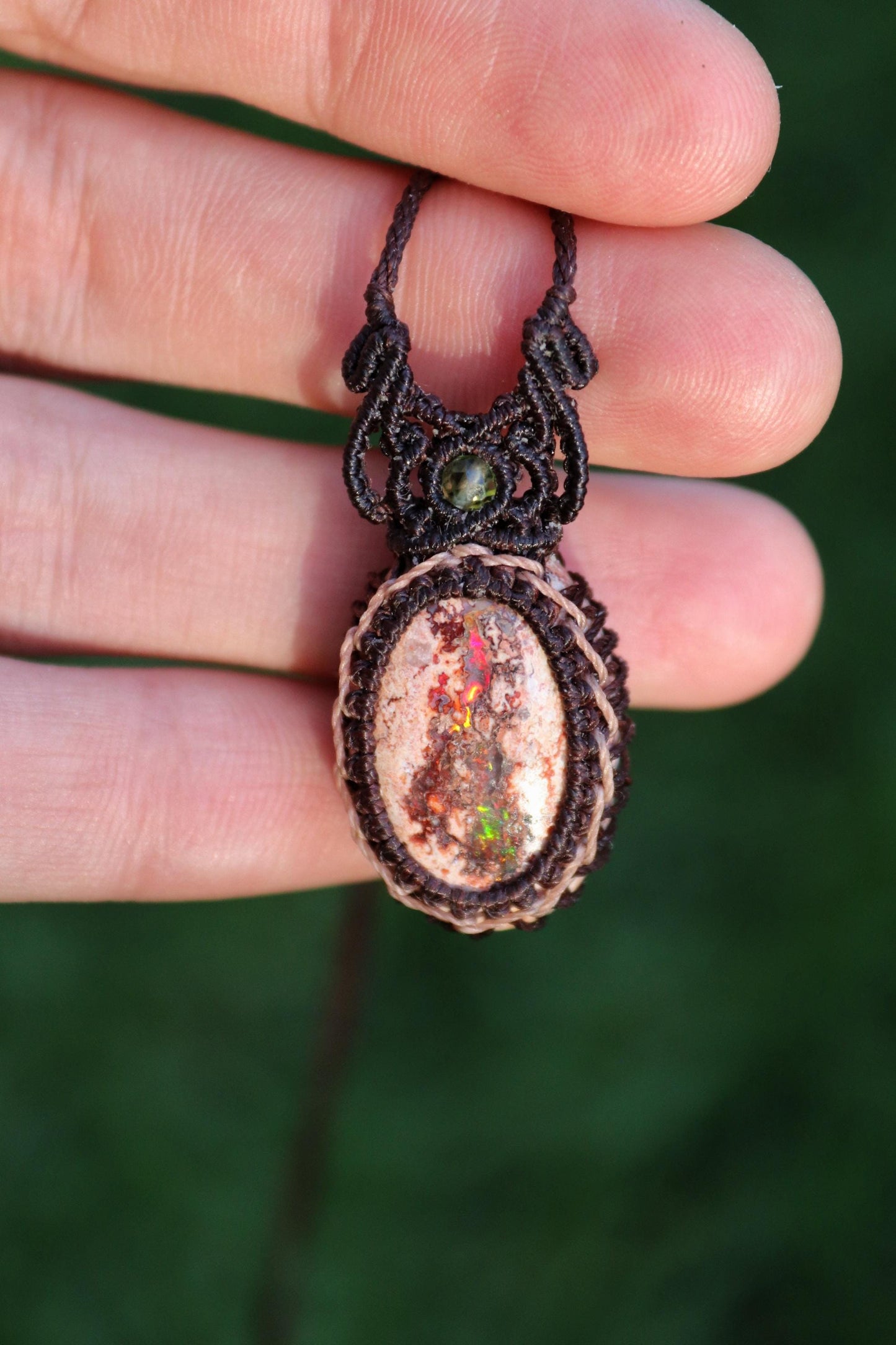 Mexikanische OPAL-Halskette aus Mikro-Makramee 