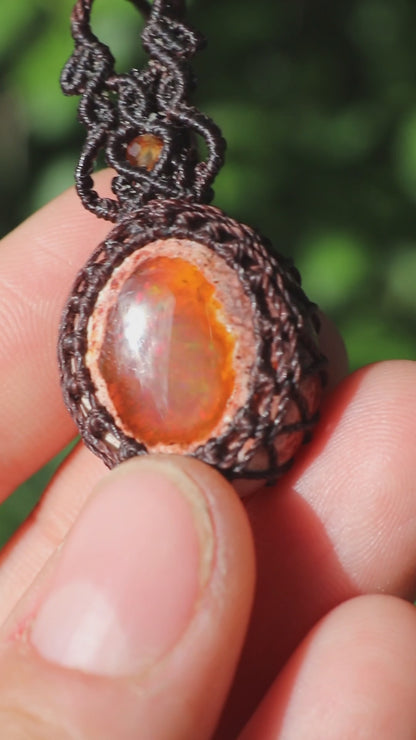 Mexikanischer OPAL Matrix Höhlen-Anhänger mit Karneolperlen