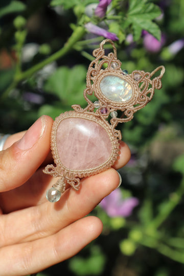 Pendentif en quartz rose et pierre de lune avec goutte d'aigue-marine