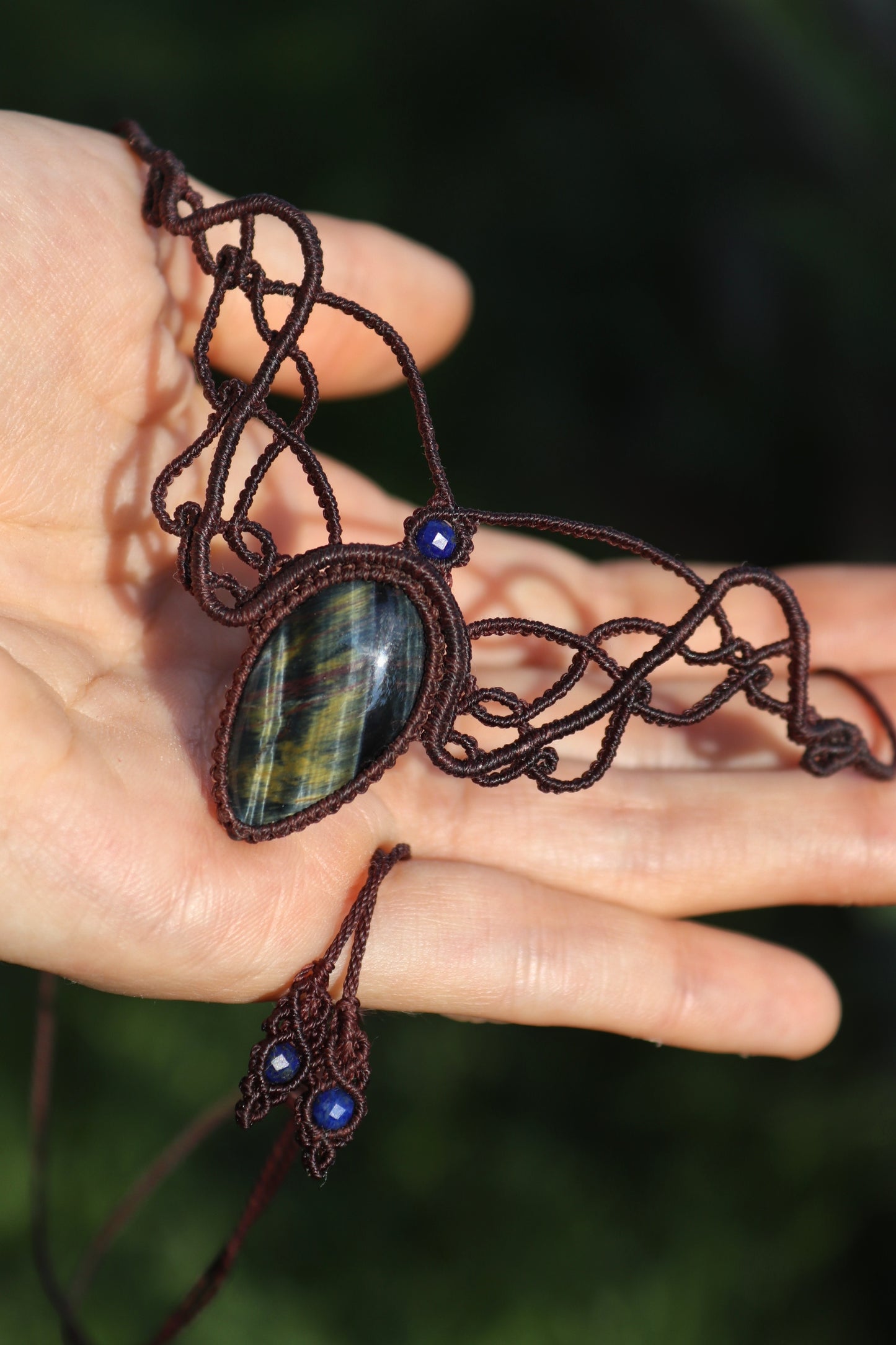 Blauer Tigerauge-Choker (Falkenauge) mit Lapislazuli-Perlen