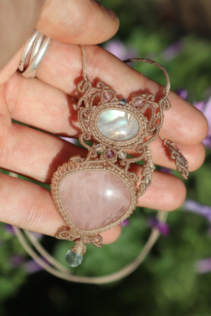 Pendentif en quartz rose et pierre de lune avec goutte d'aigue-marine