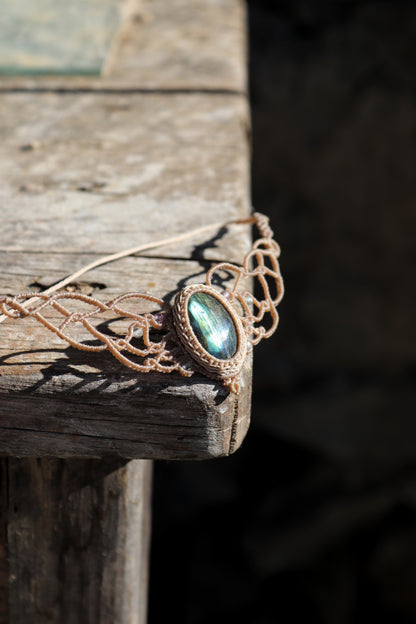 Zierliches grünes LABRADORIT-Choker mit Fluoritperlen