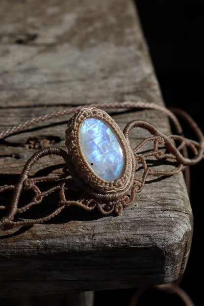 Tiara mit blauem Mondstein, Haarschmuck